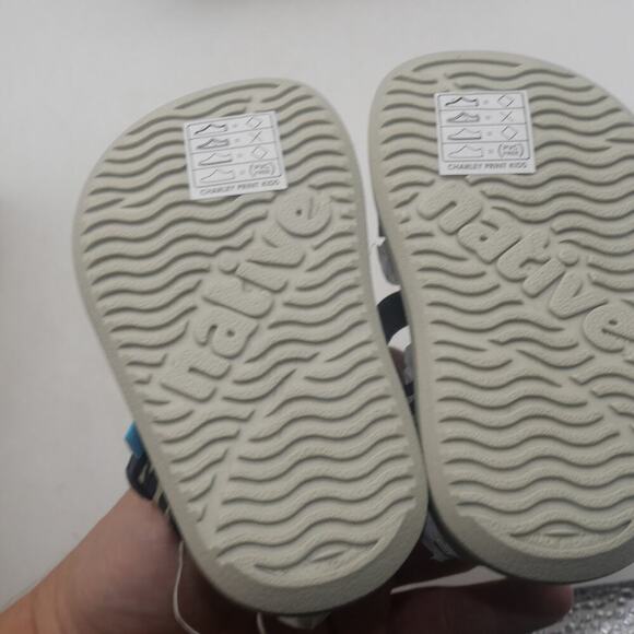 NEW NATIVE Charley Gray Blue Zebra Sandals Hook & Loop Little Kids Toddlers C4 - Picture 8 of 8